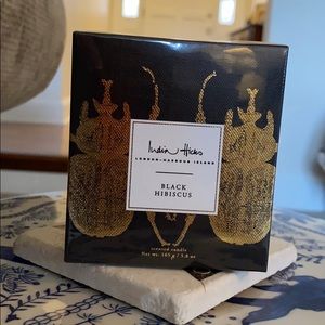 BNIB India Hicks black hibiscus scented candle